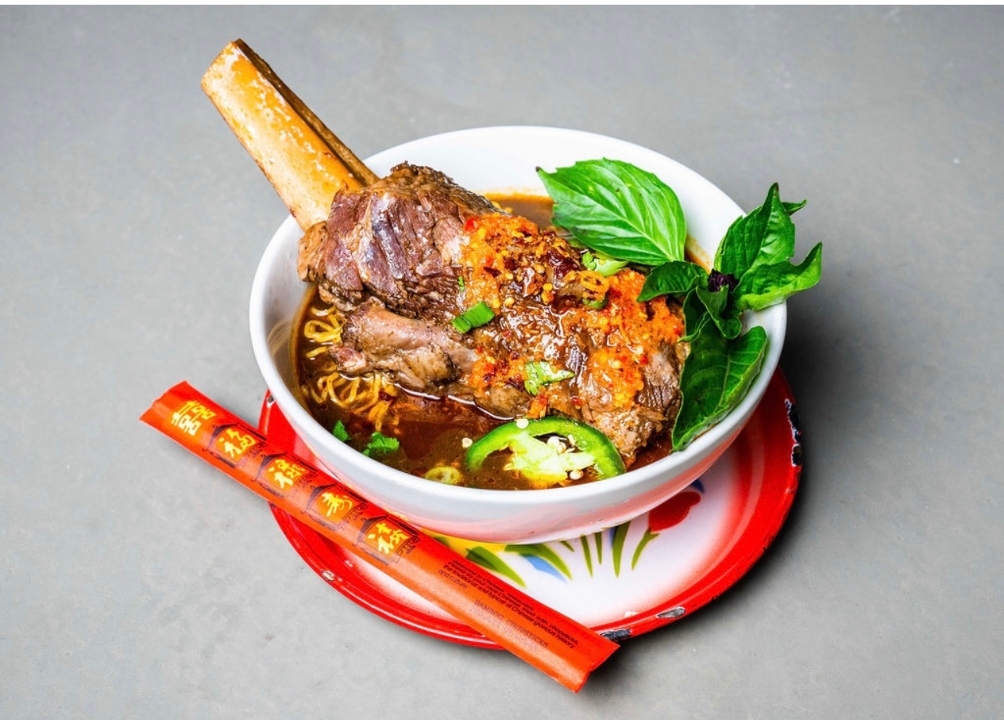 24 Hours Beef Noodle Soup