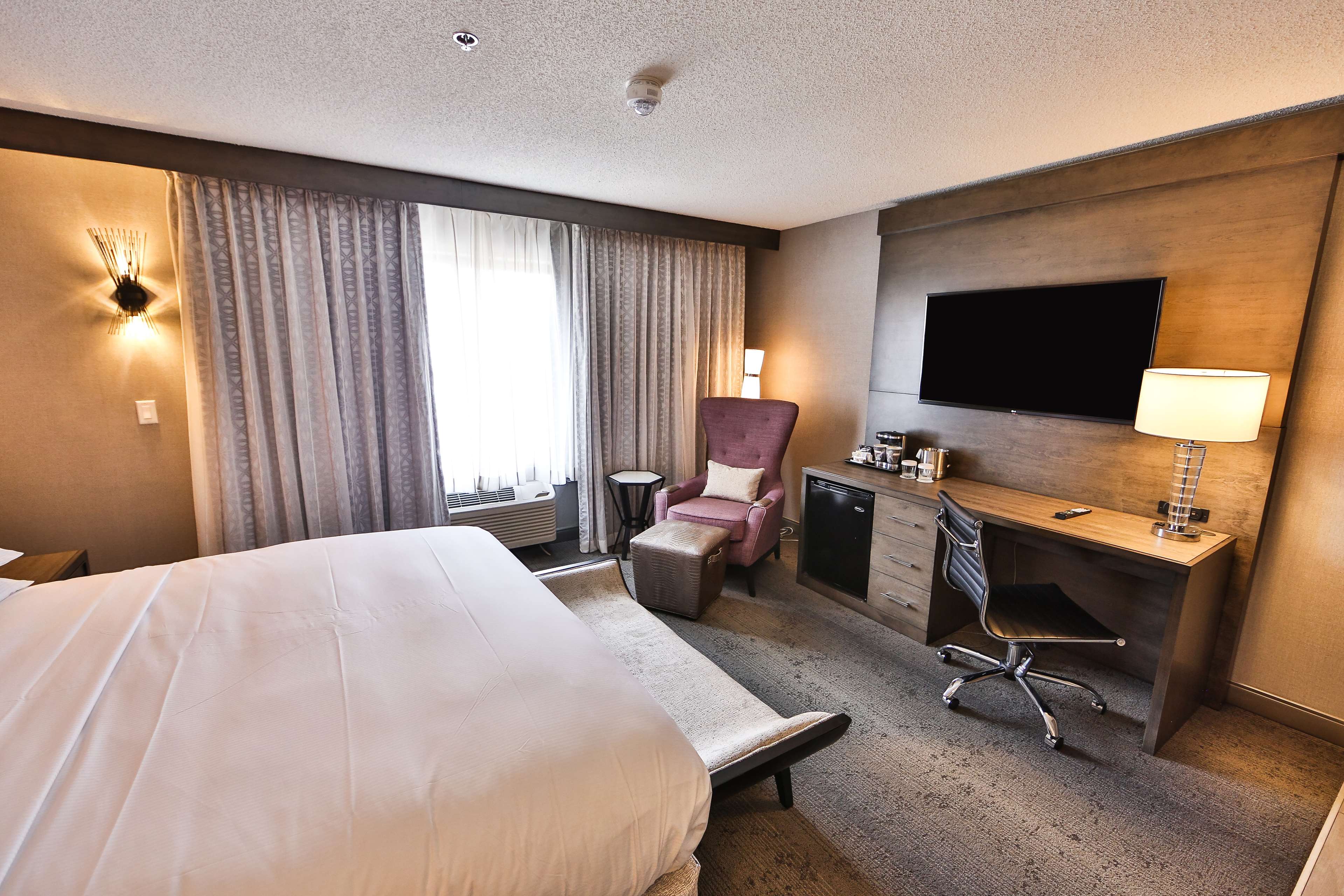 DoubleTree by Hilton Hotel Atlanta - Alpharetta Photo