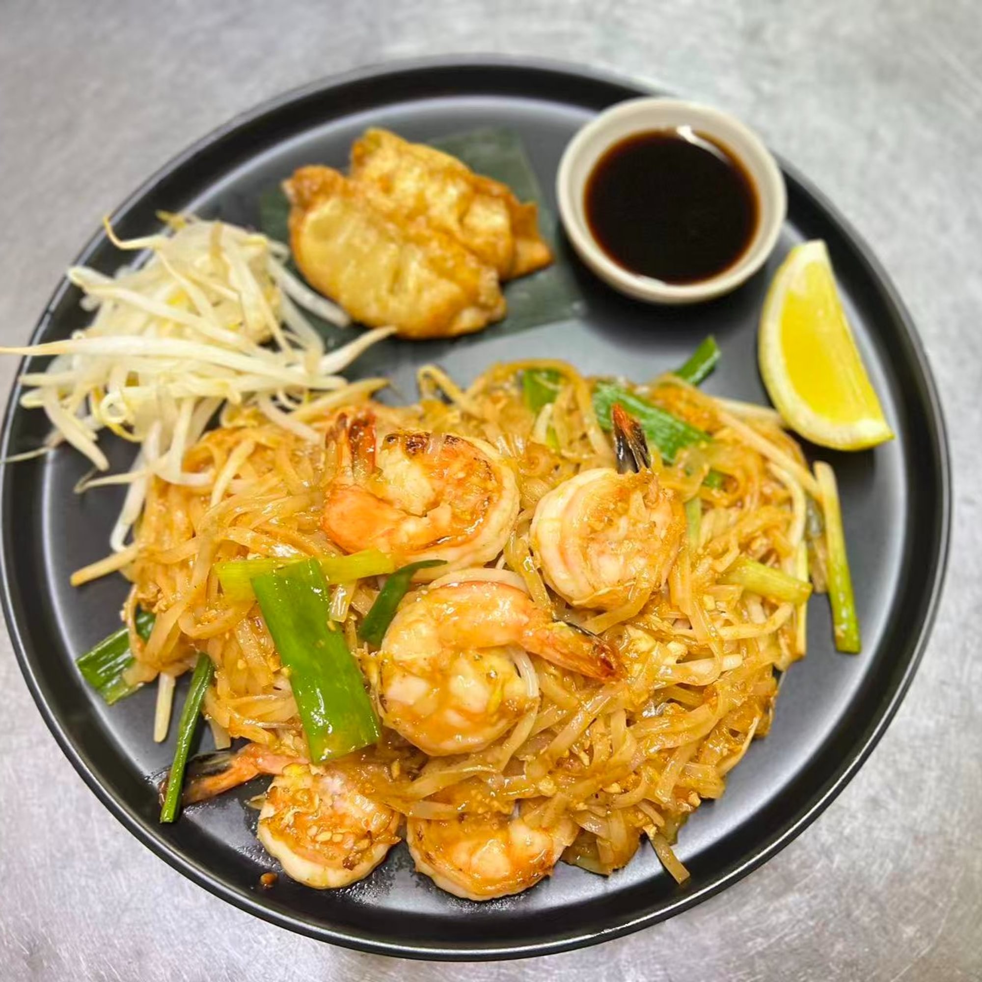 L Pad Thai