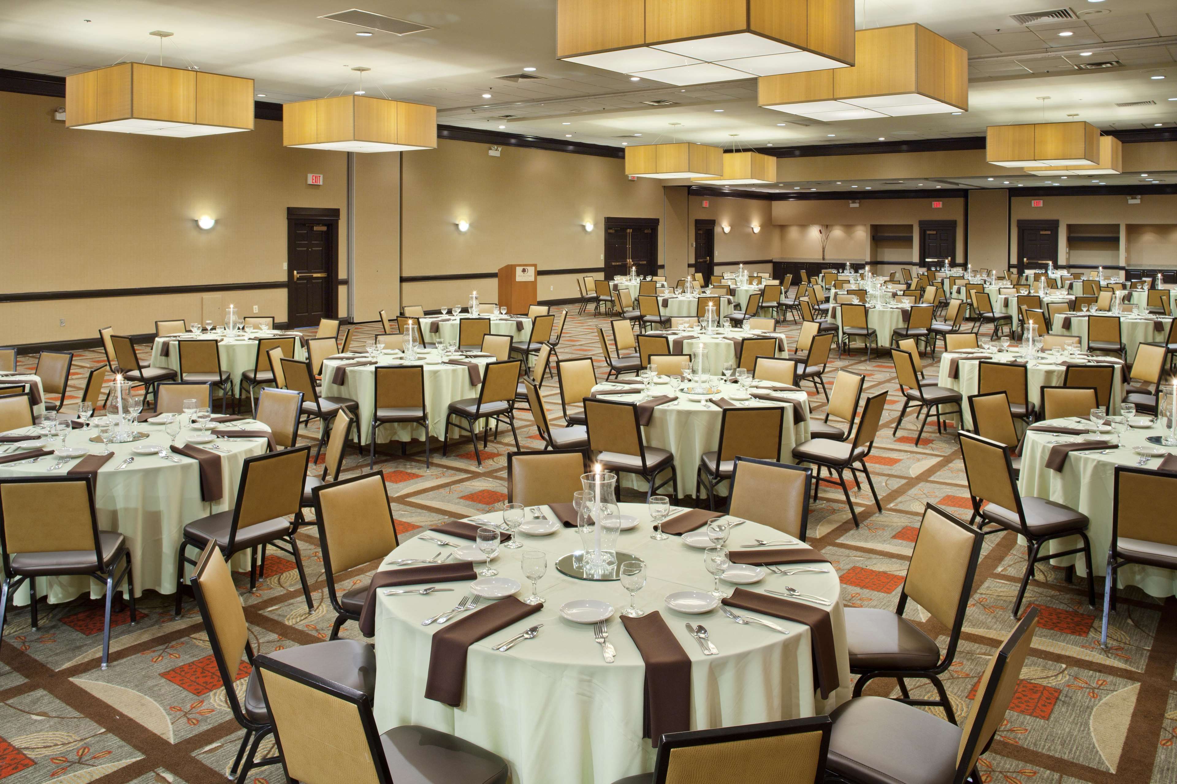 DoubleTree by Hilton Hotel Columbus - Worthington Photo