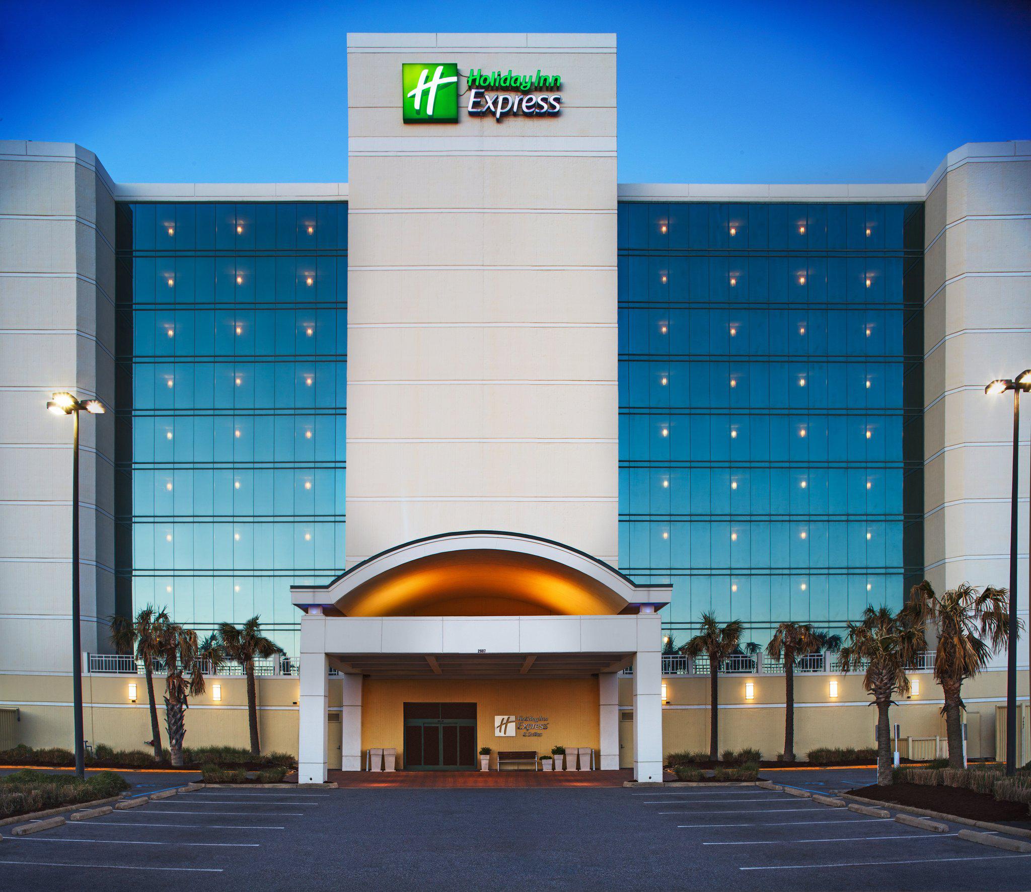 Holiday Inn Express & Suites VA Beach Oceanfront Photo