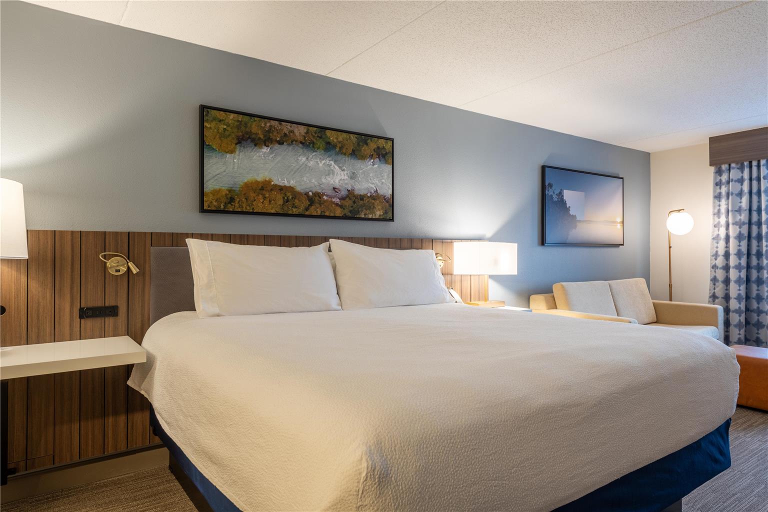 Hilton Garden Inn Auburn Riverwatch Image