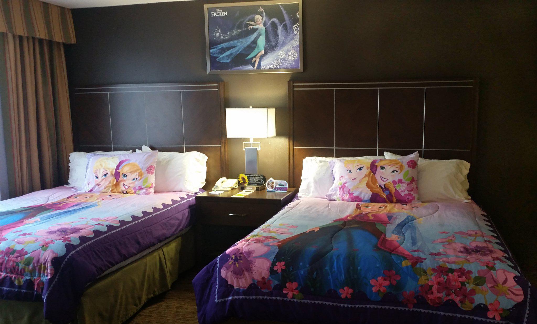 Holiday Inn & Suites Anaheim (1 Blk/Disneyland®) Photo