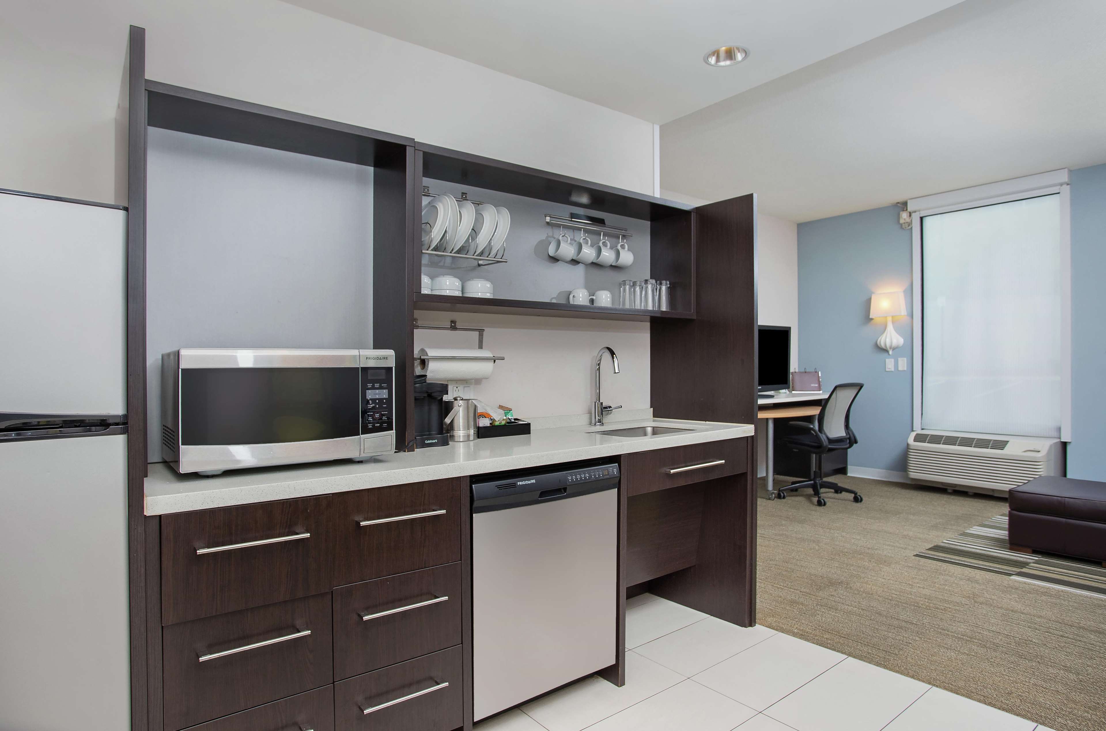 Home2 Suites by Hilton Nashville-Airport, TN Photo