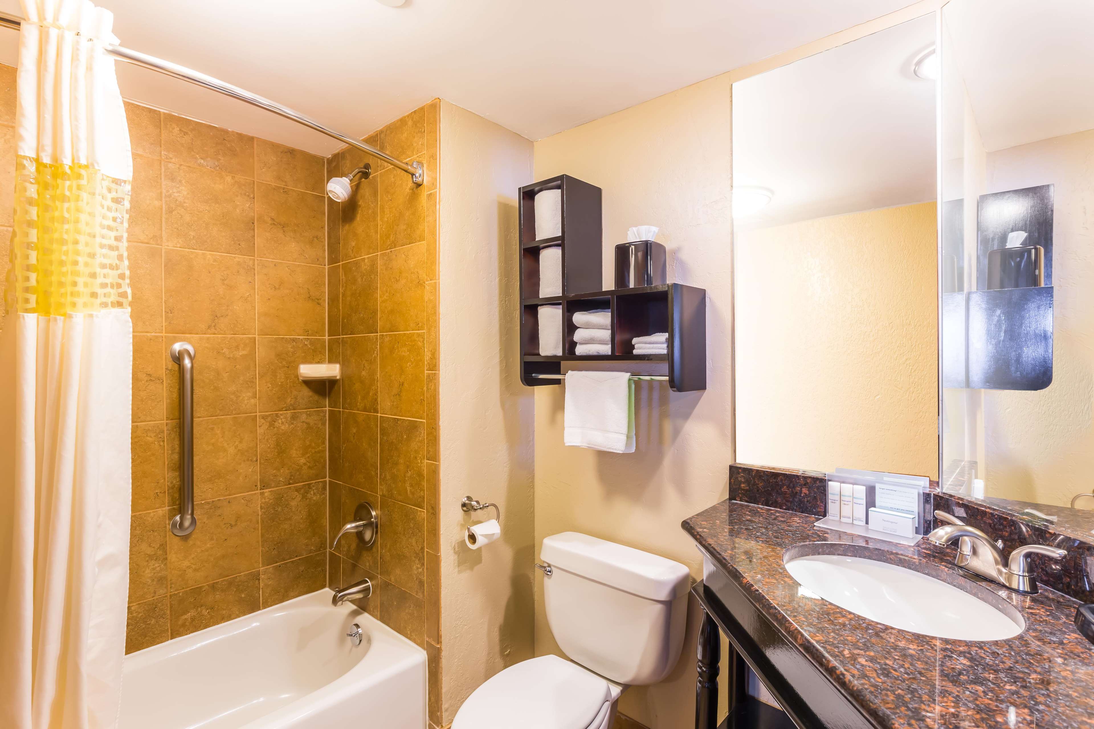 Hampton Inn & Suites Chicago/Hoffman Estates Photo