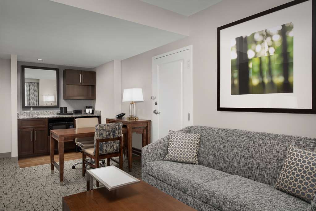 Embassy Suites by Hilton Springfield Image