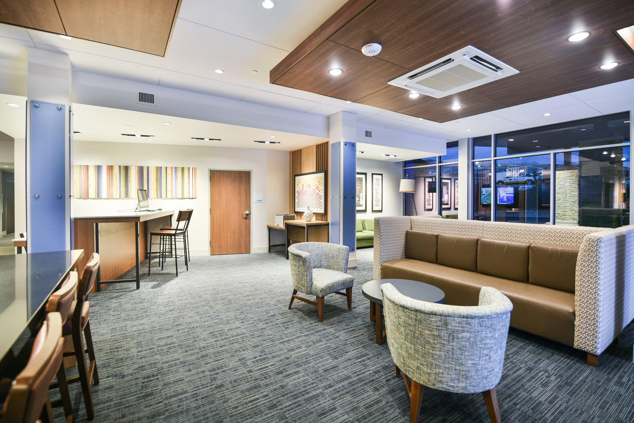 Holiday Inn Express & Suites Lehi - Thanksgiving Point Photo