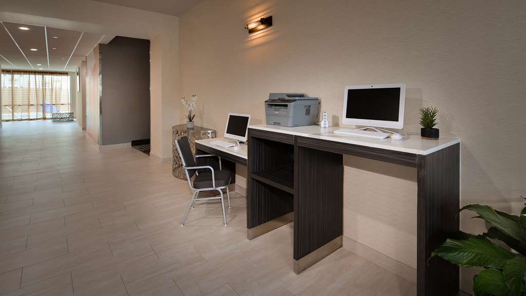 Best Western Plus Executive Residency Baytown Image