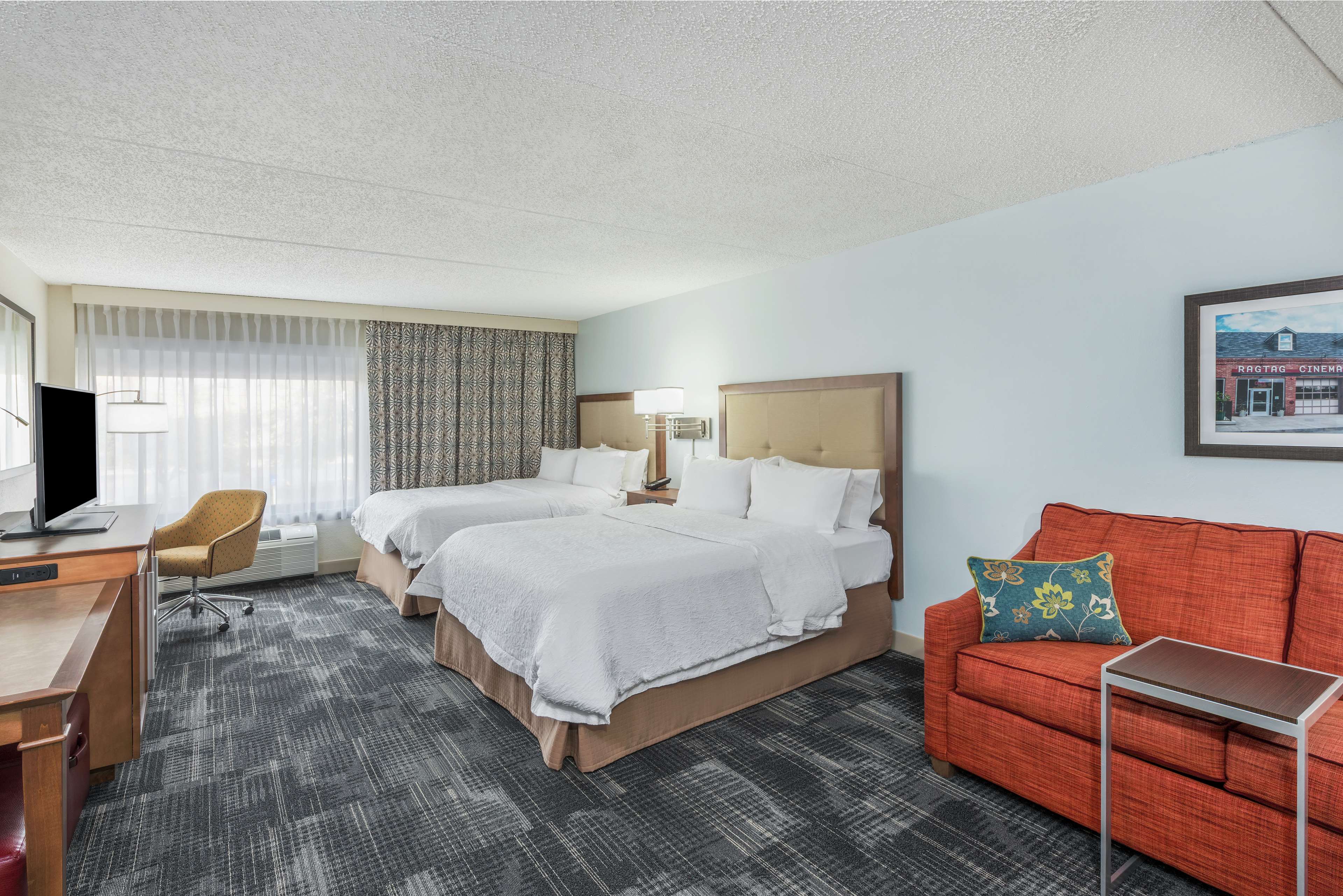 Guest room