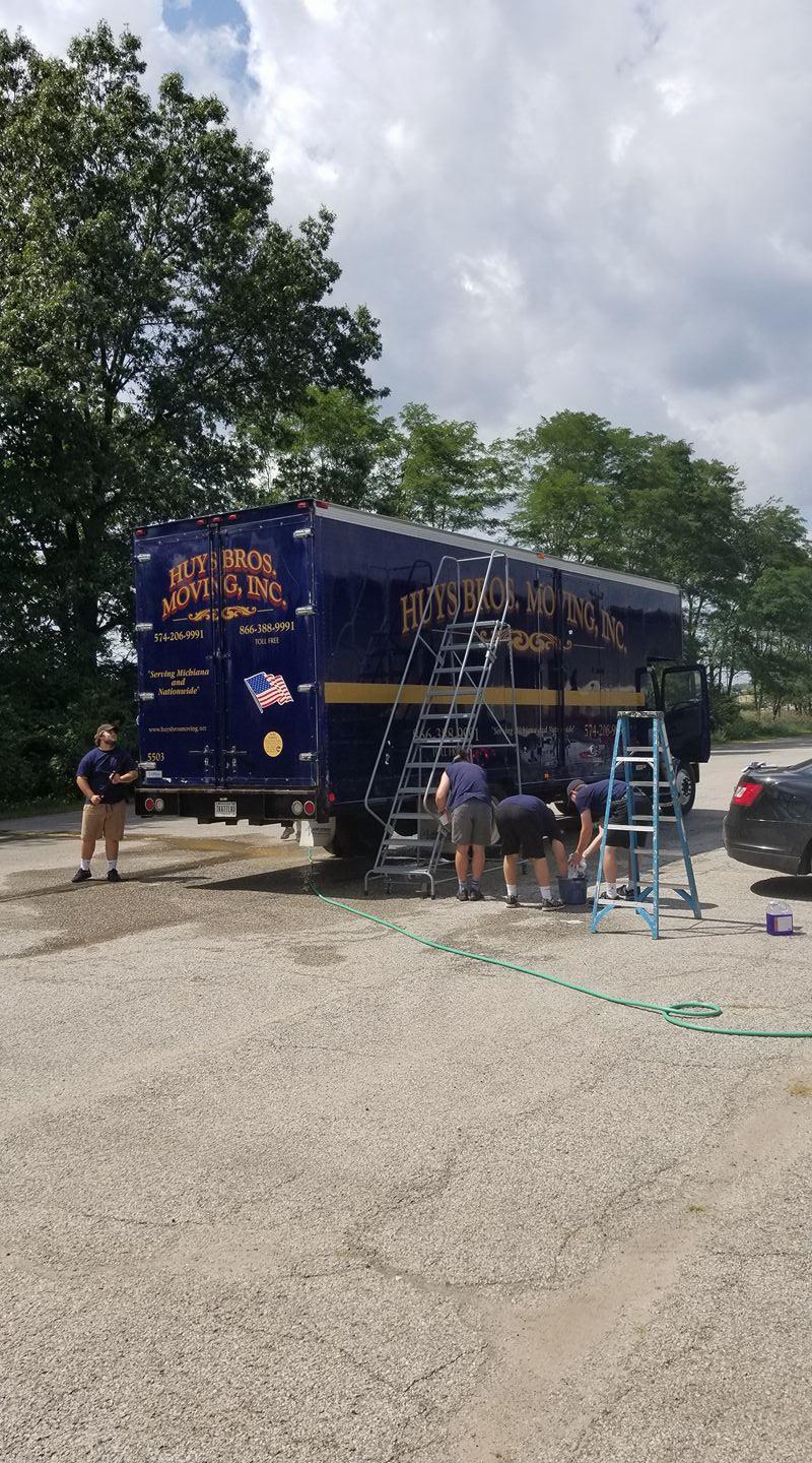 Huys Bros. Moving, INC. Image
