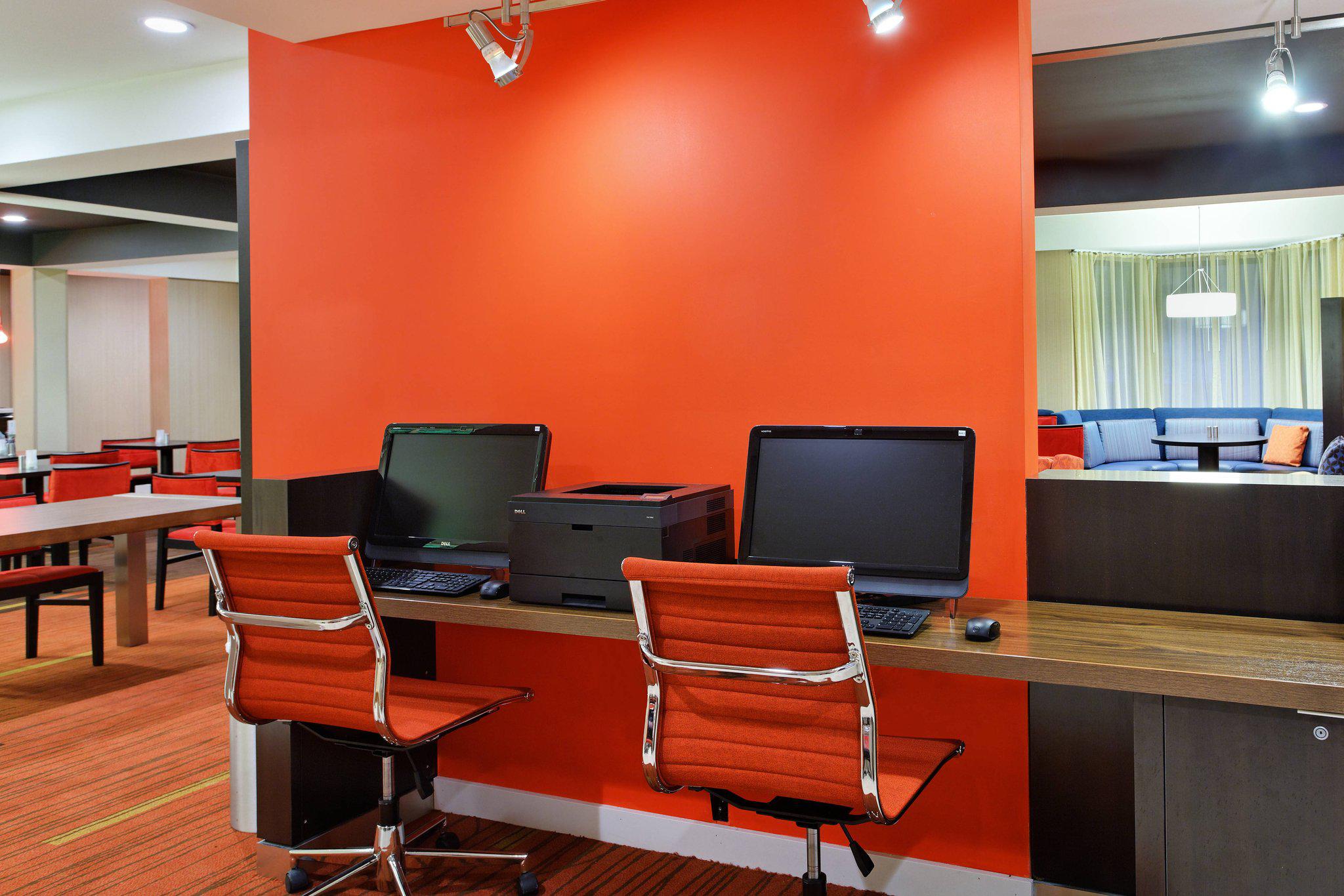 Courtyard by Marriott Tallahassee North/I-10 Capital Circle Photo