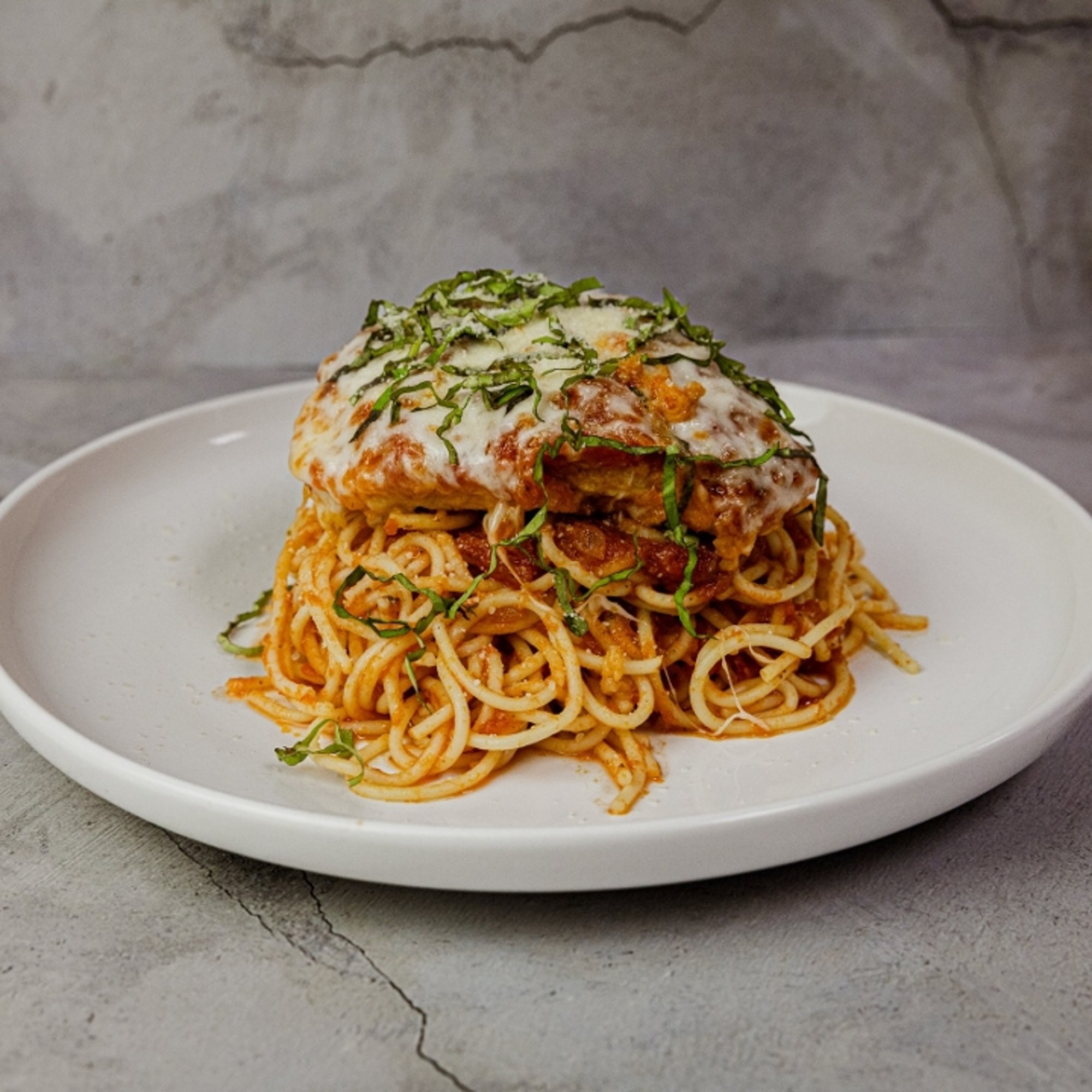 Spaghetti w/ Chicken Parmigiana