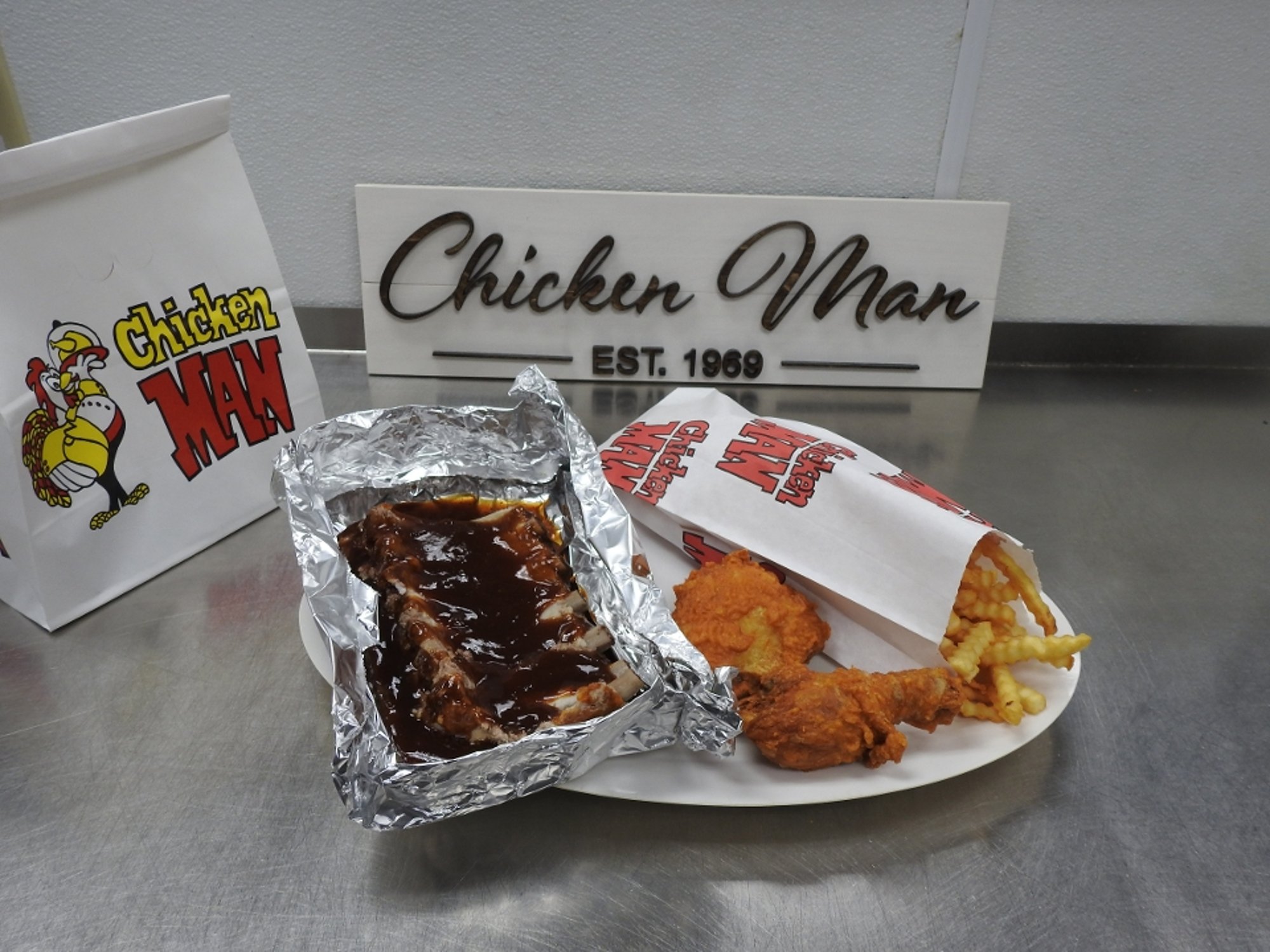 Chicken & Ribs Bucket & Fries