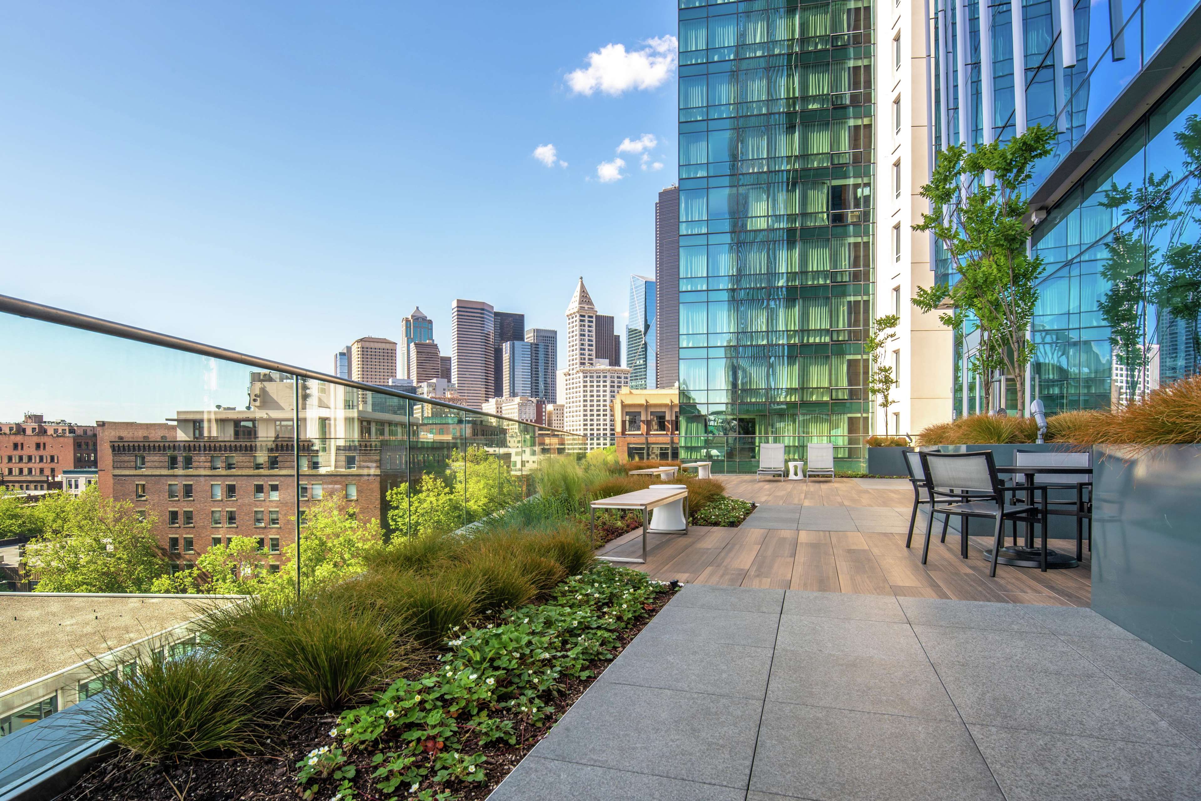 Embassy Suites by Hilton Seattle Downtown Pioneer Square Photo