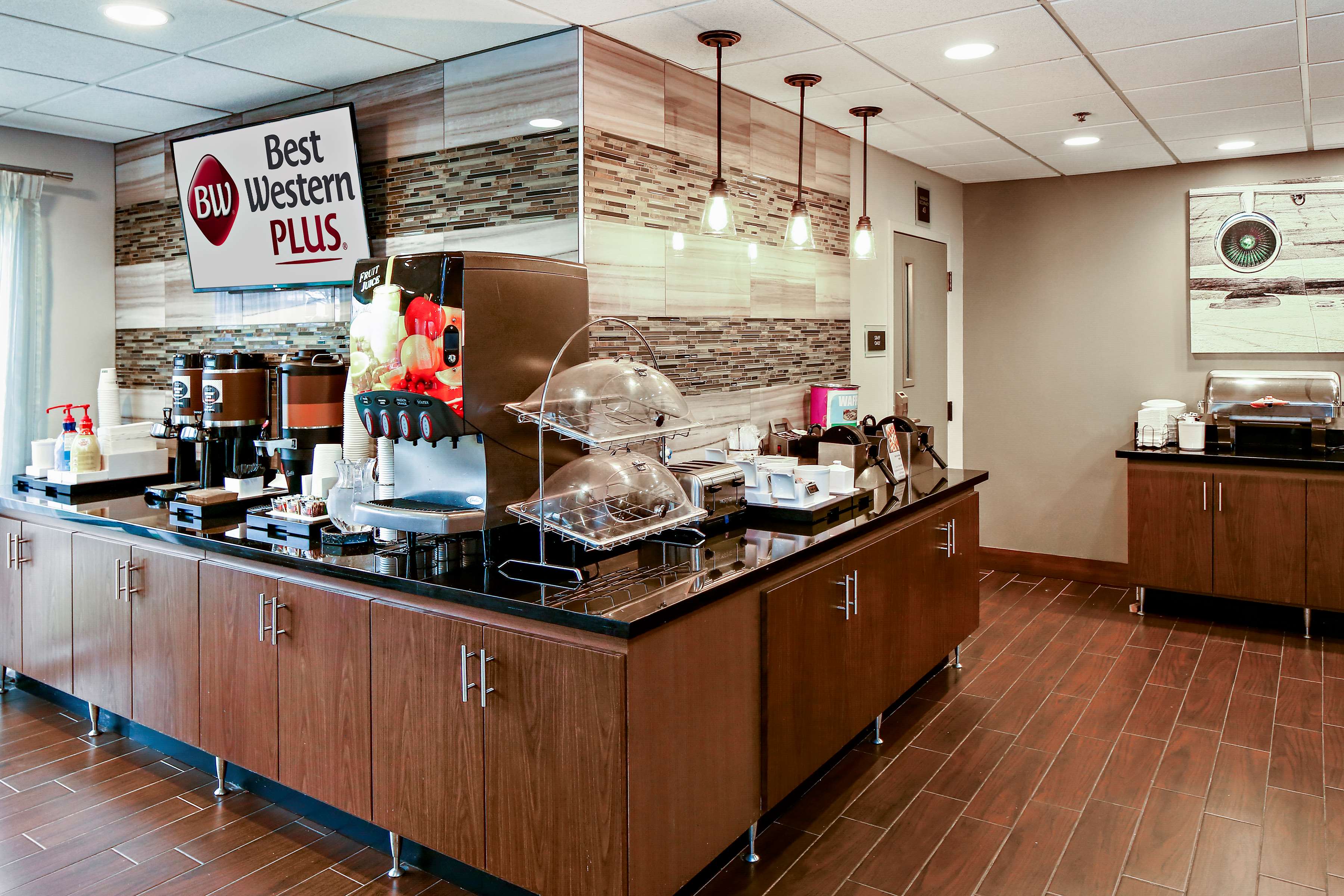 Best Western Plus Bellingham Photo