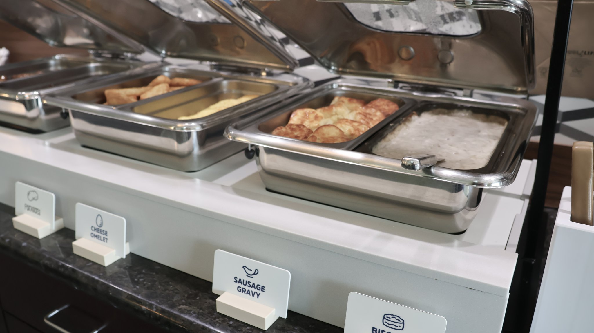 Holiday Inn Express & Suites Morton Peoria Area by IHG Image