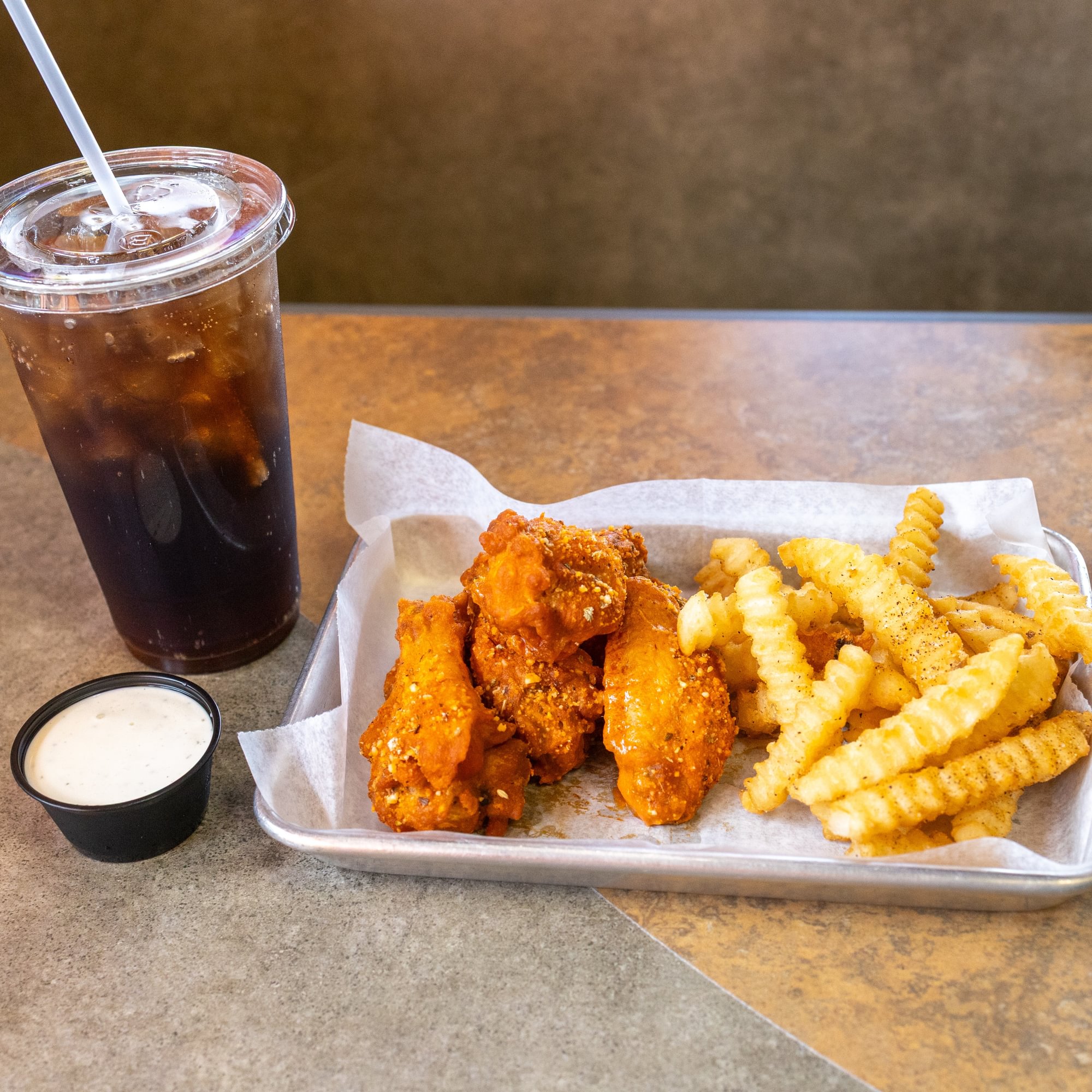 6 Wings, Fries & Drink