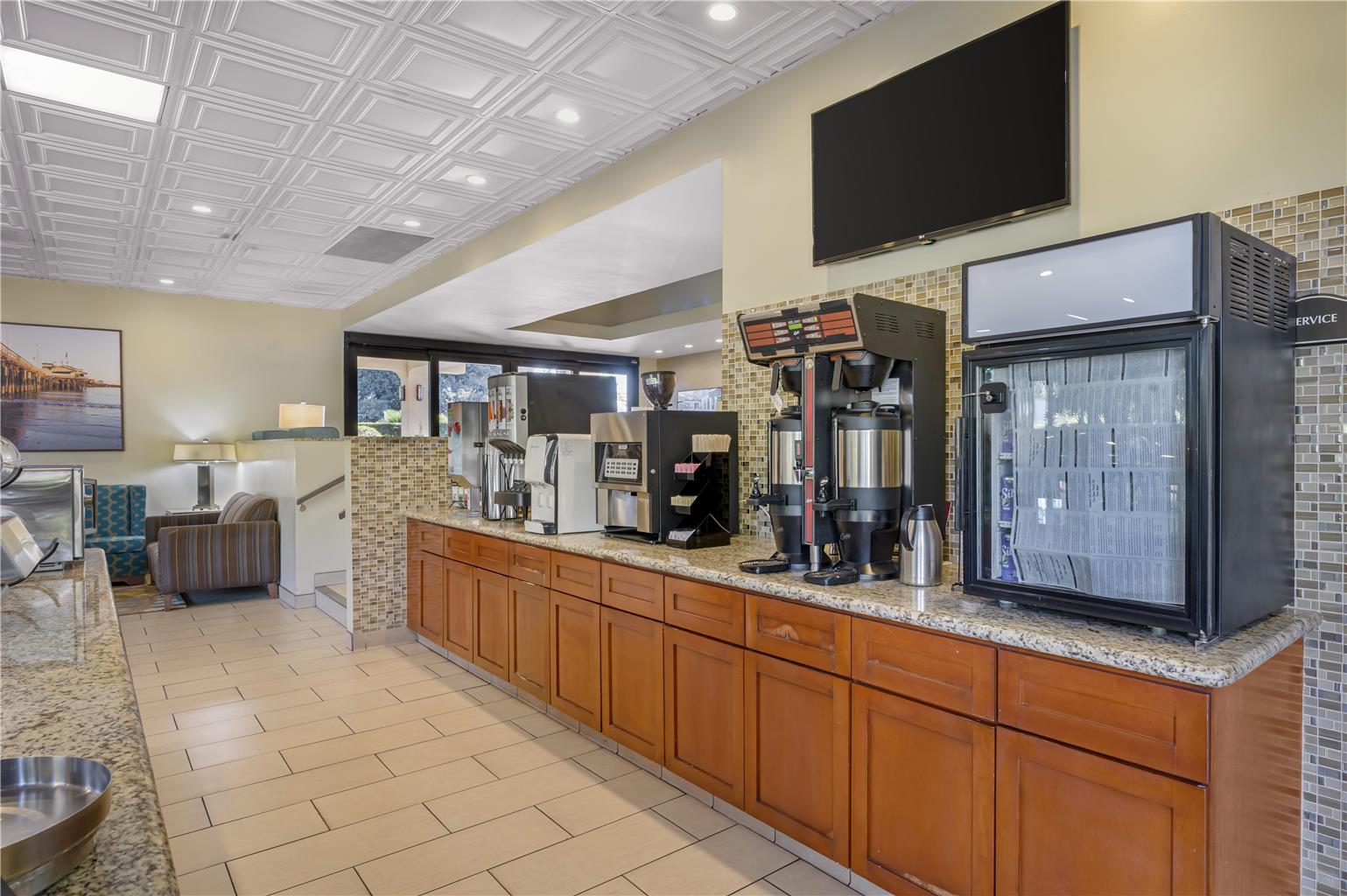 Best Western Plus South Coast Inn Image