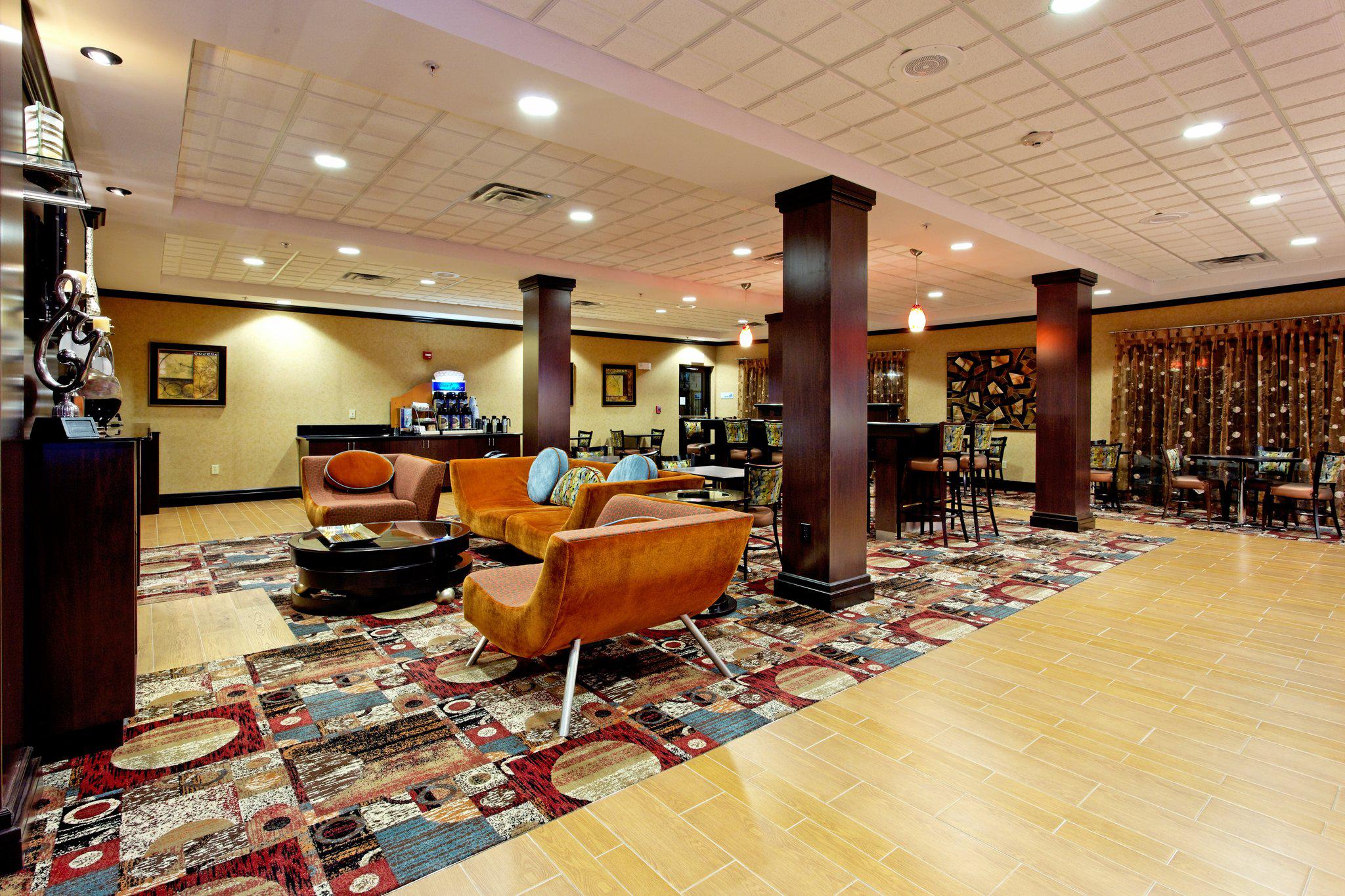 Holiday Inn Express & Suites Odessa Photo