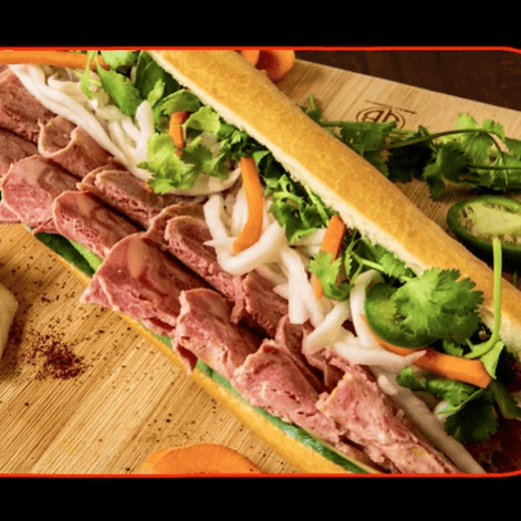B06.BANH MI PATE JAMBON/ BANH MI THIT NGUOI