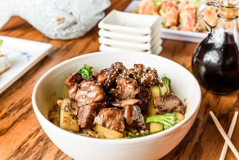 Steak Bowl DINNER •