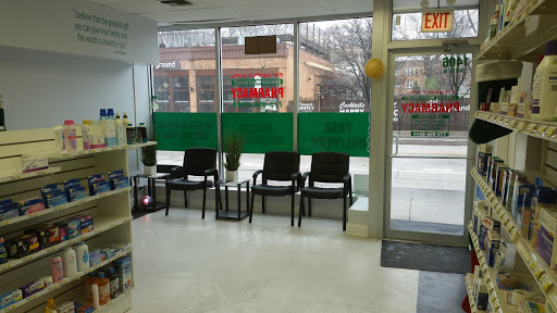 Chicago HealthMart Pharmacy Logo