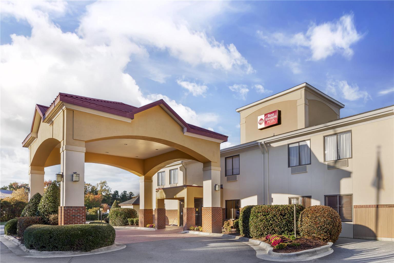Best Western Plus Suites-Greenville Image