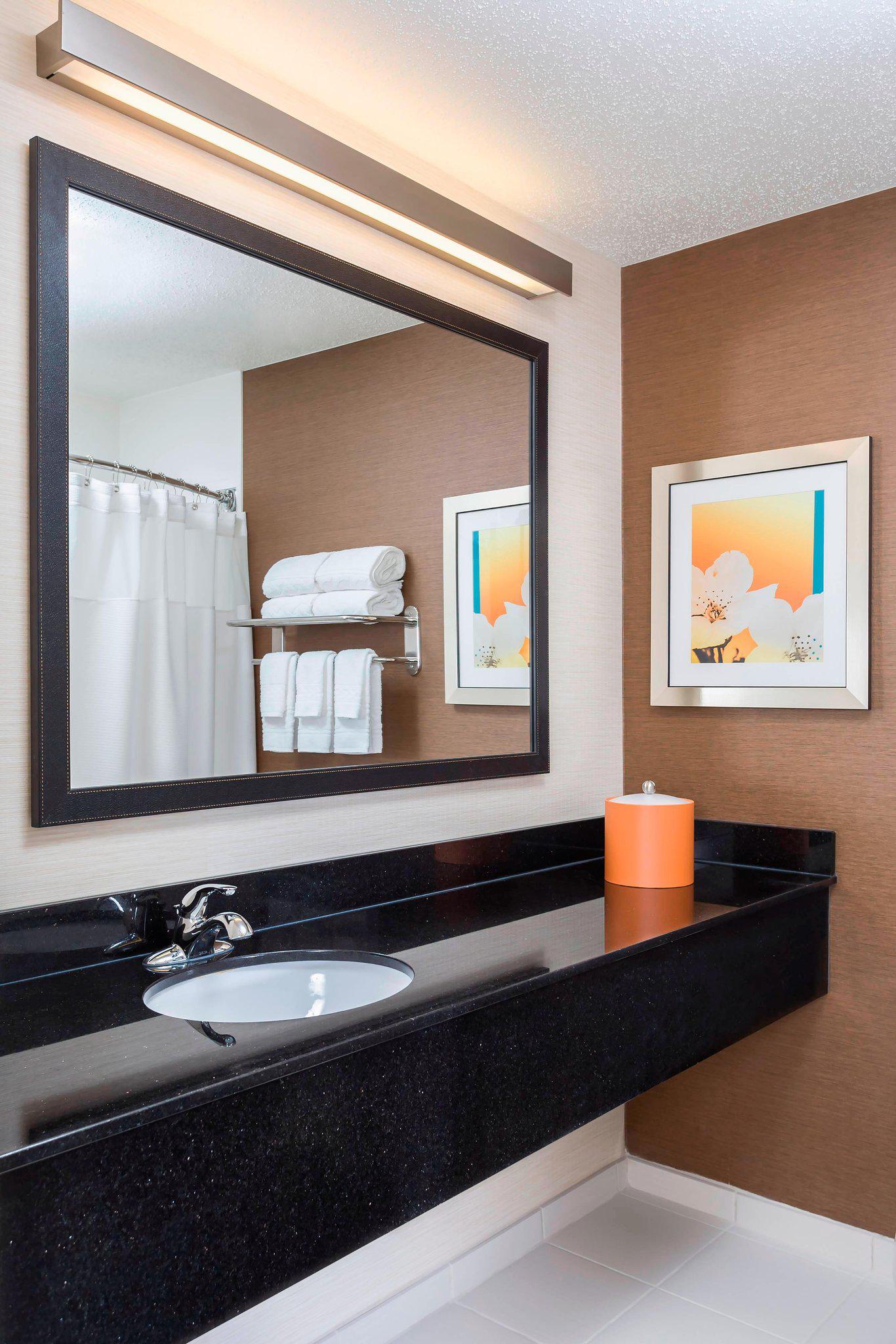 Fairfield Inn & Suites by Marriott Chicago Naperville/Aurora Photo