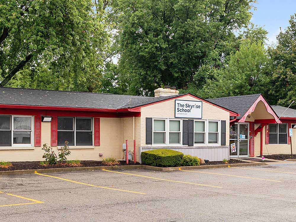 Skyrise School on West 86th Street Image