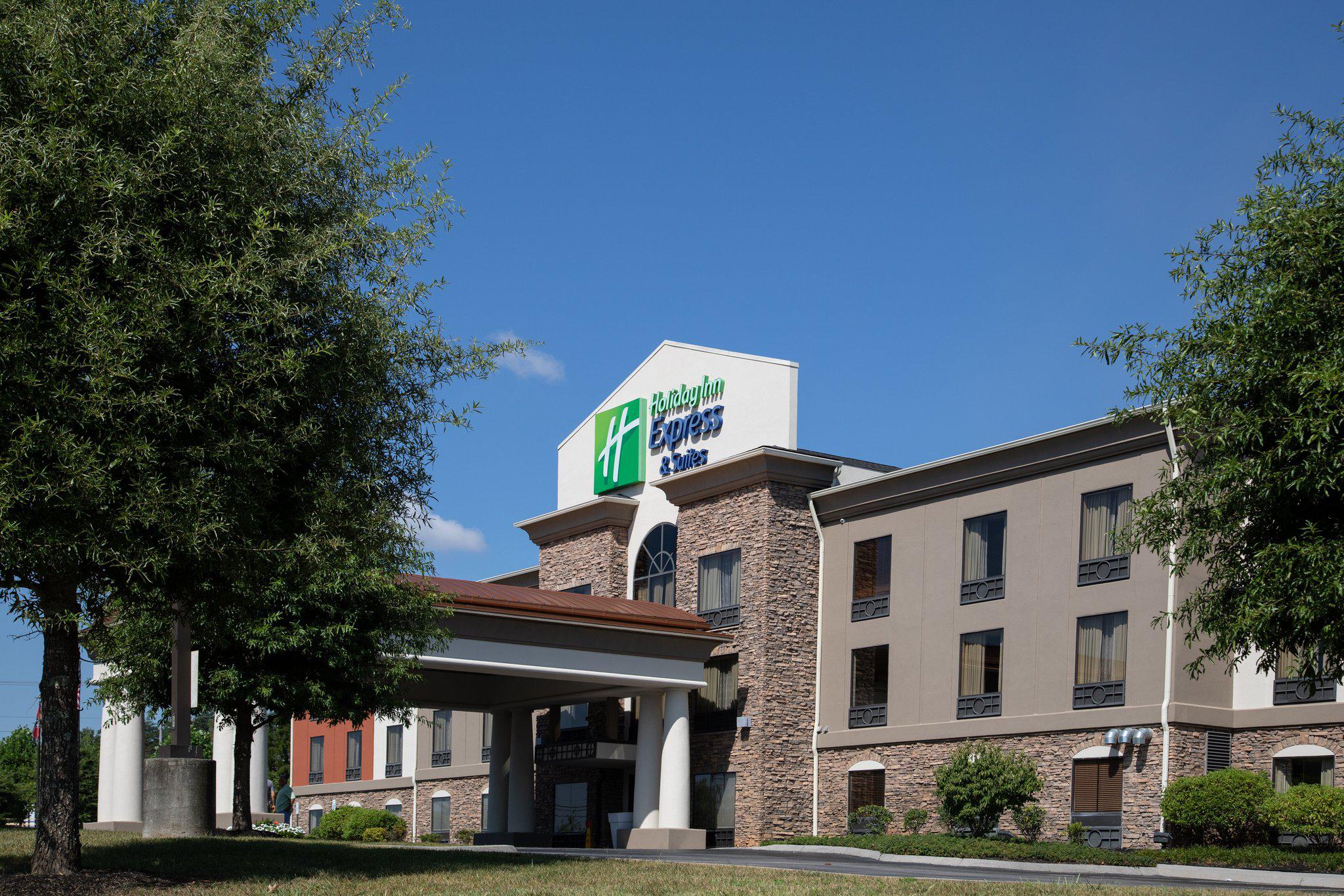 Holiday Inn Express & Suites Knoxville-Farragut Photo