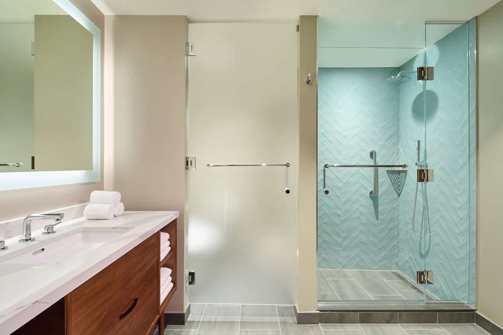 Hilton Grand Vacations Club Maui Bay Villas Image