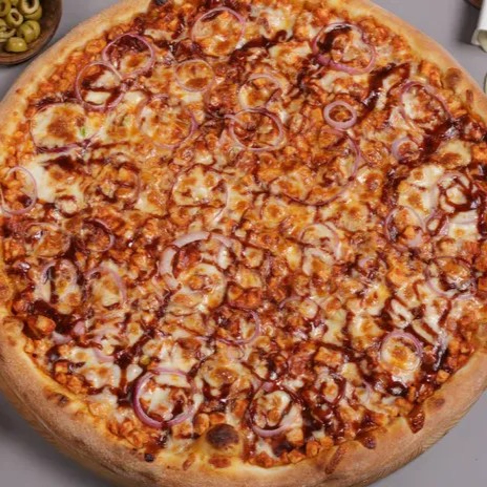 BBQ Chicken Classic Pizza
