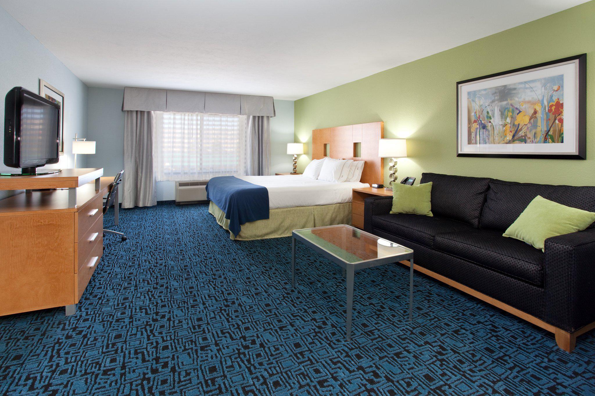 Holiday Inn Express & Suites Rock Springs Green River Photo