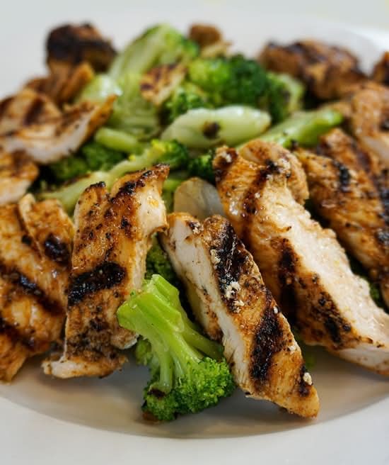 Grilled Chicken w/ Broccoli Rabe, Oil, and Garlic