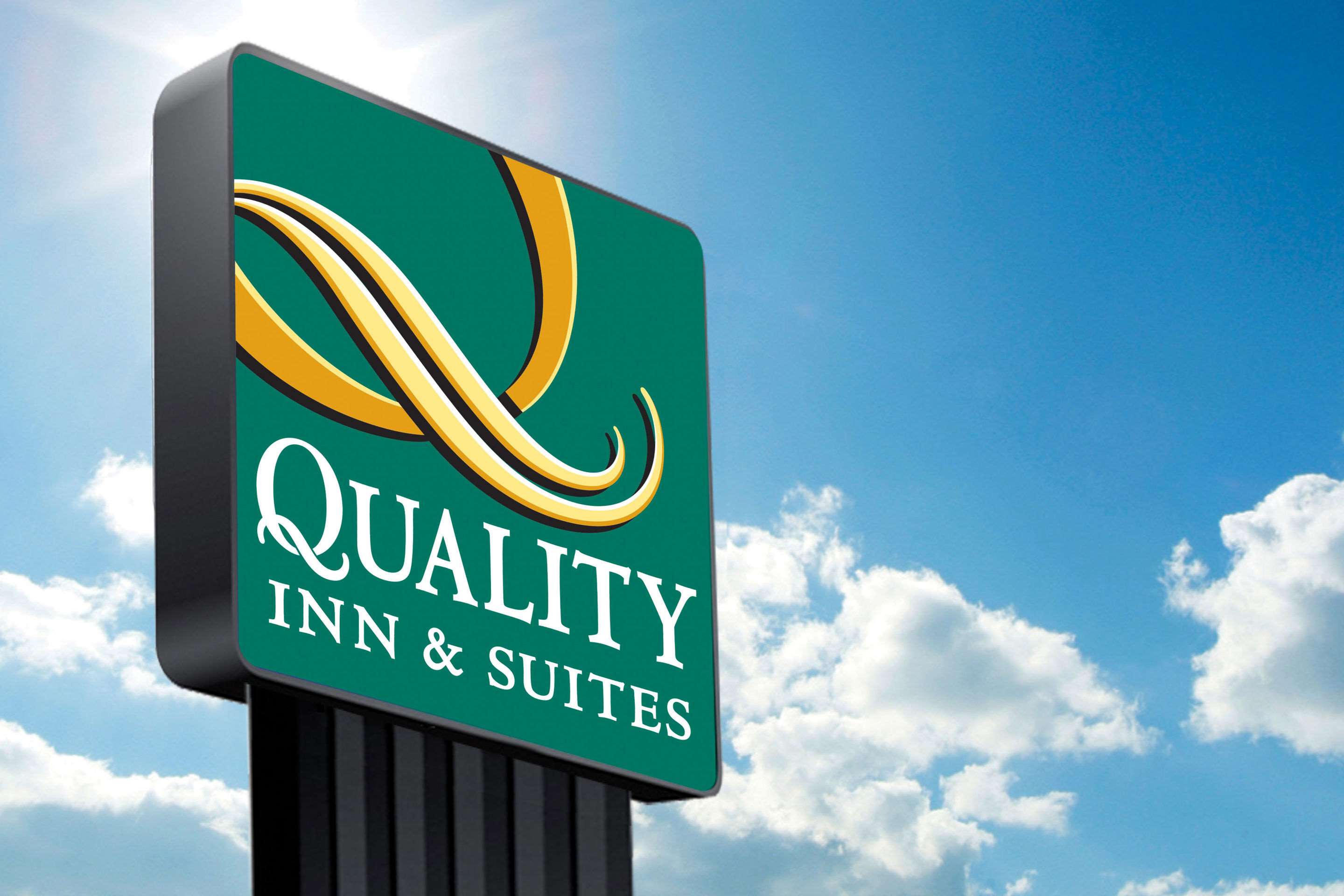 Quality Inn & Suites Photo