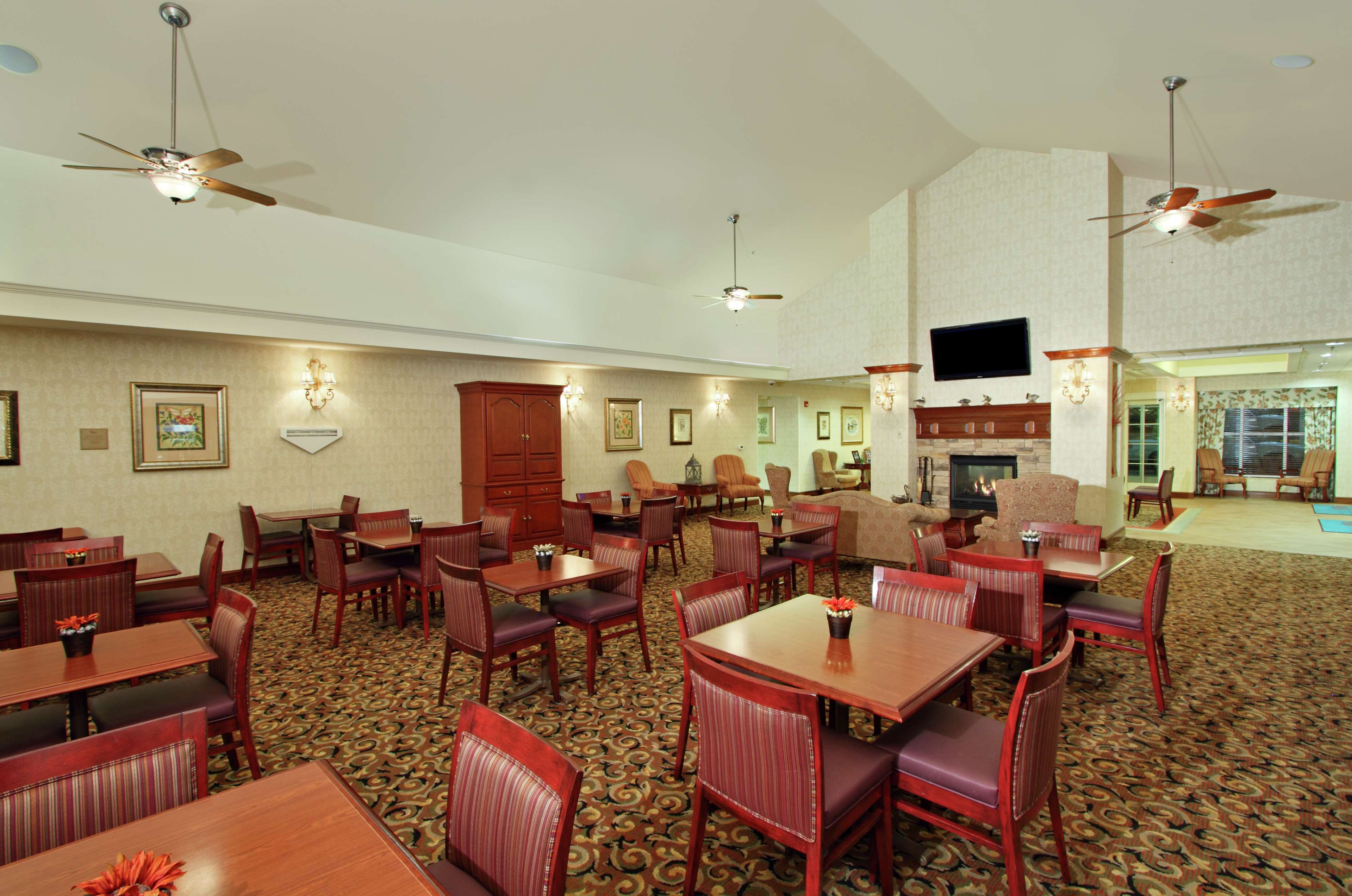 Homewood Suites by Hilton Chesapeake-Greenbrier Photo