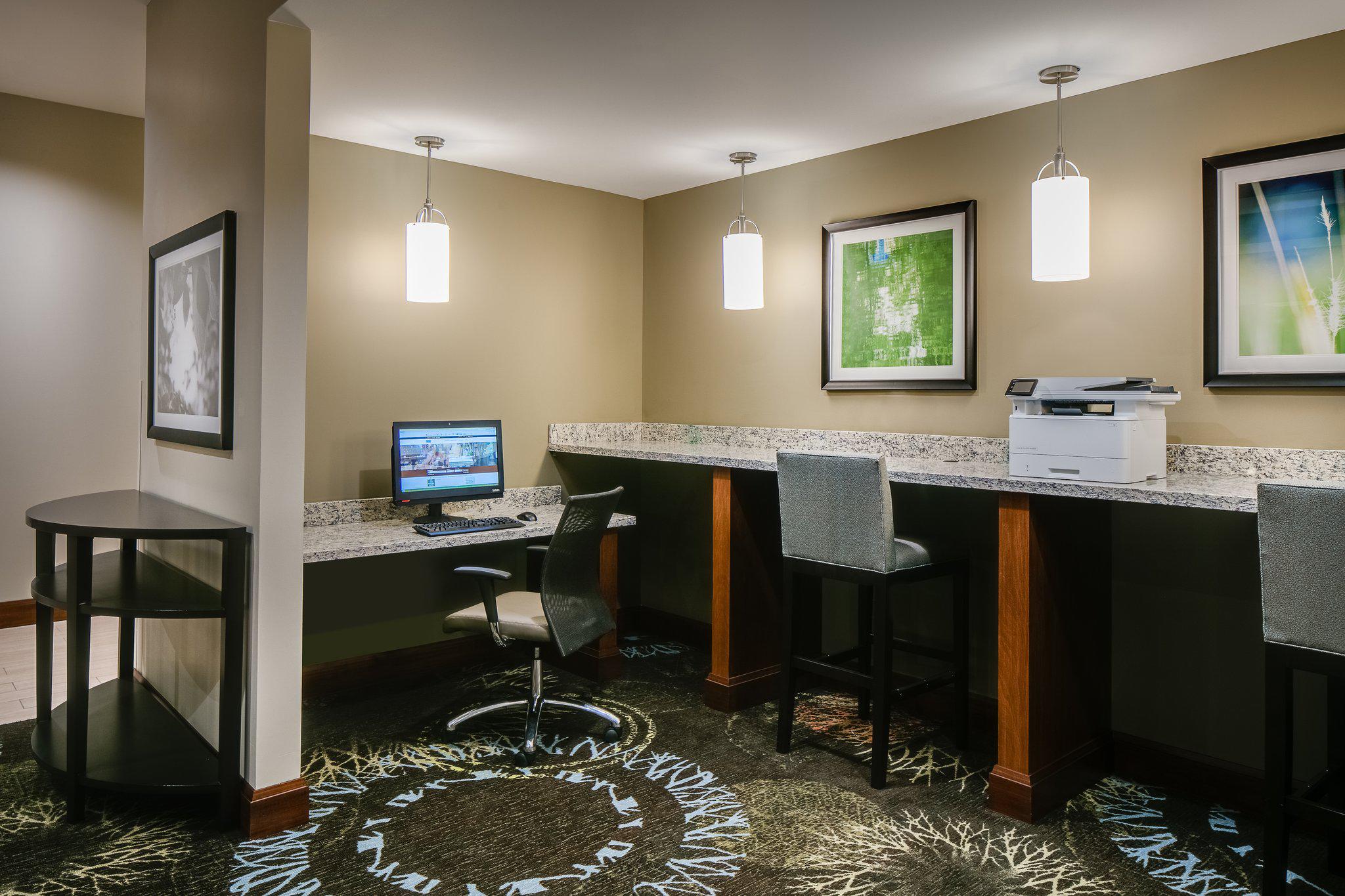 Staybridge Suites Des Moines Downtown Photo