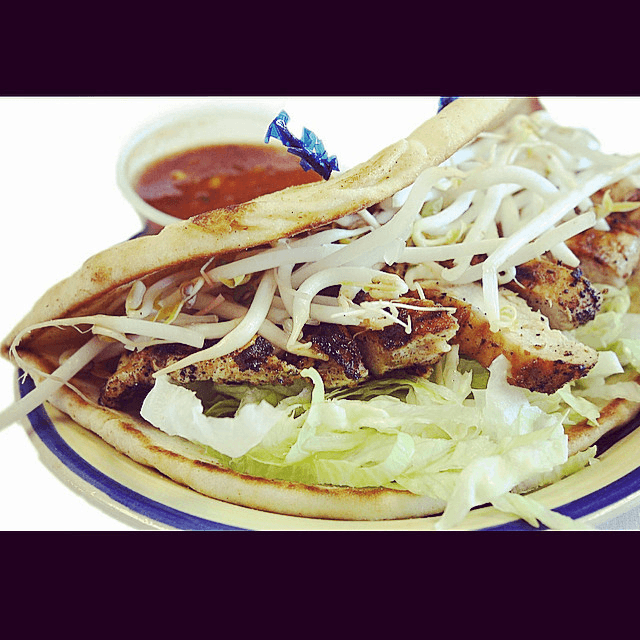 Fresco Chicken Pita