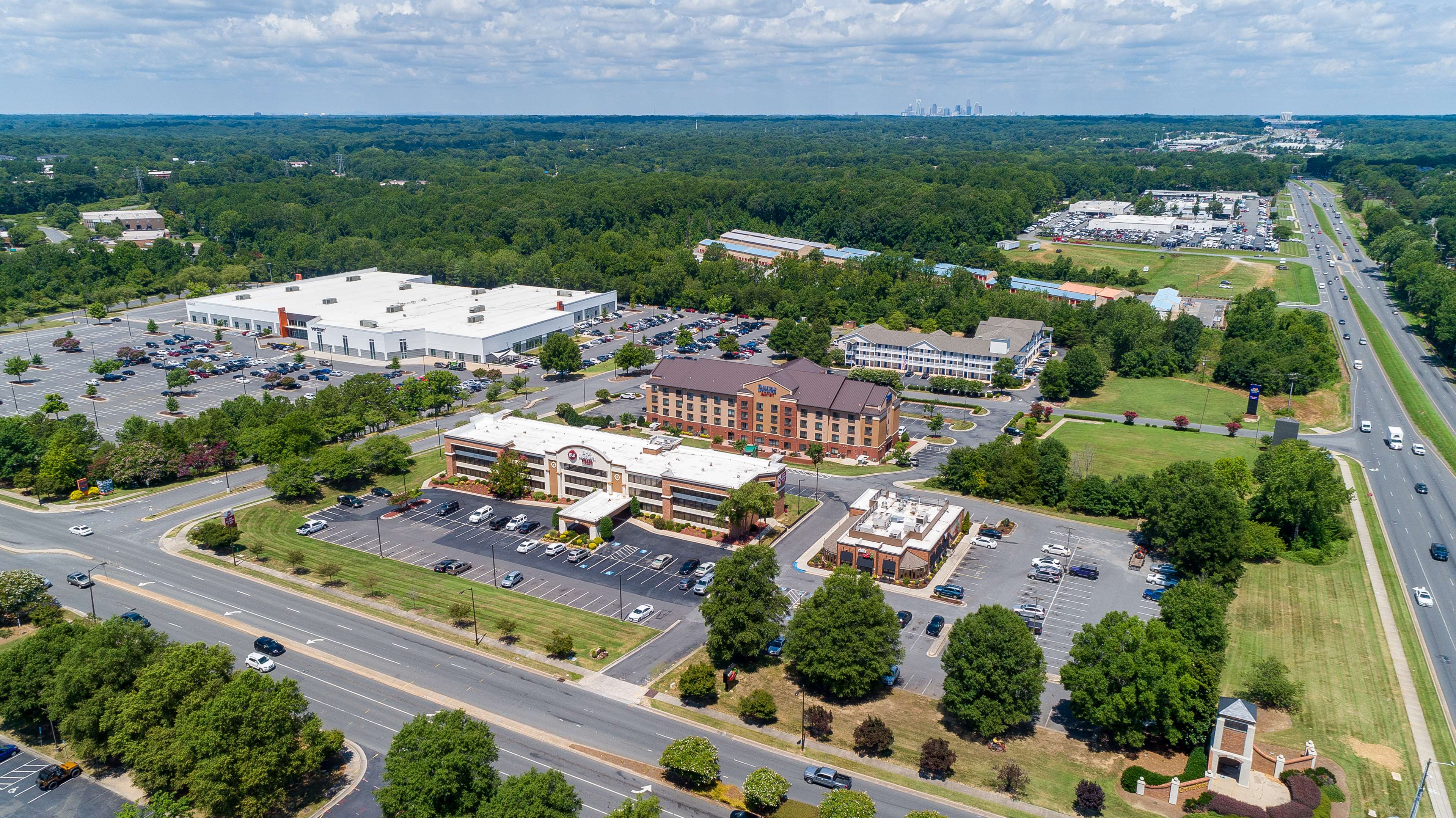 Best Western Plus Charlotte/Matthews Hotel Photo