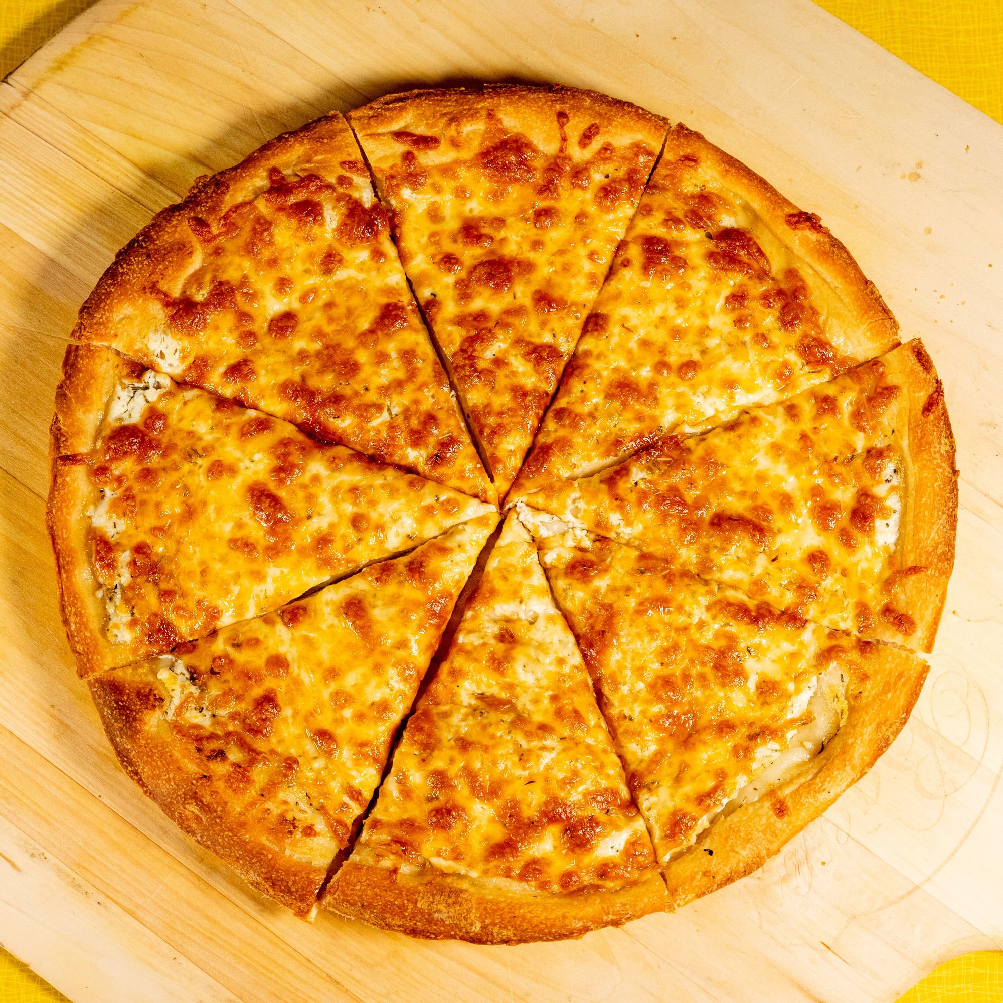 Betty White Bianca Pizza