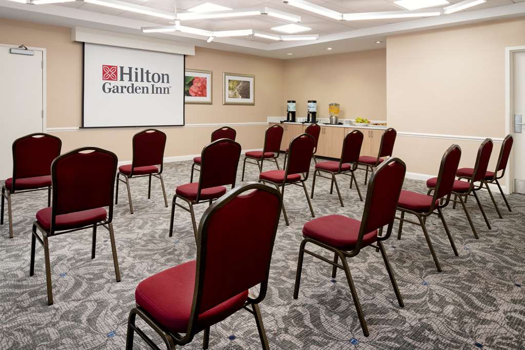 Hilton Garden Inn Roseville Image