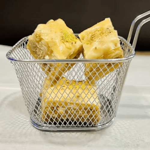 Walnut / Pistachios Baklava 2pcs