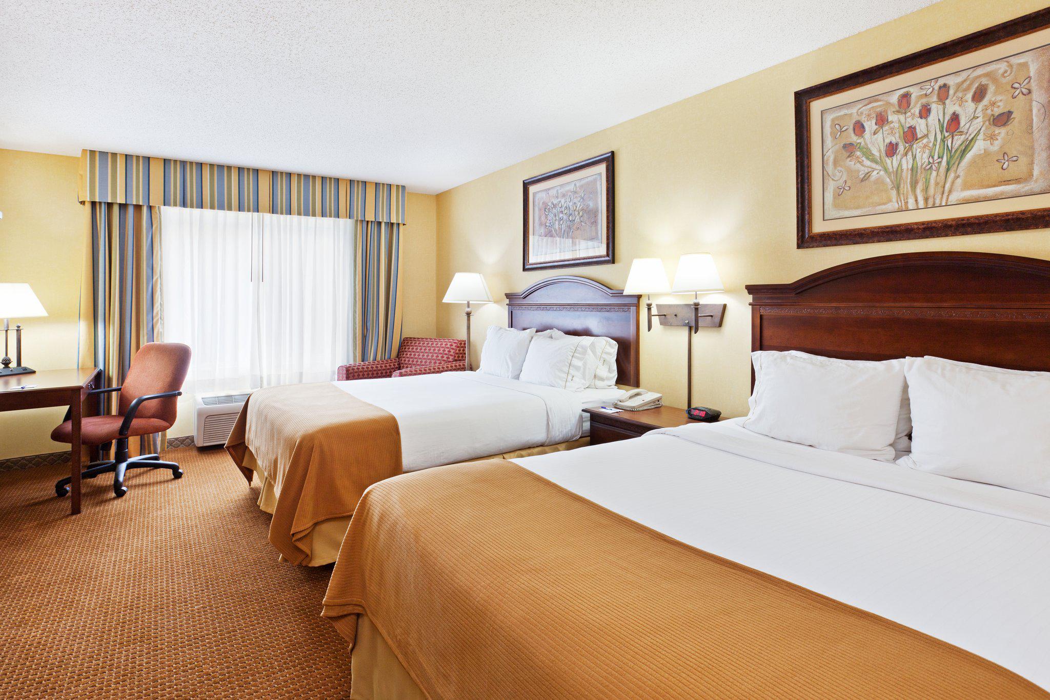 Holiday Inn Express & Suites Pikeville Photo