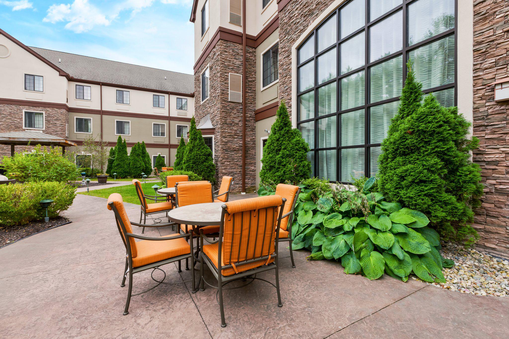 Staybridge Suites Kalamazoo Photo