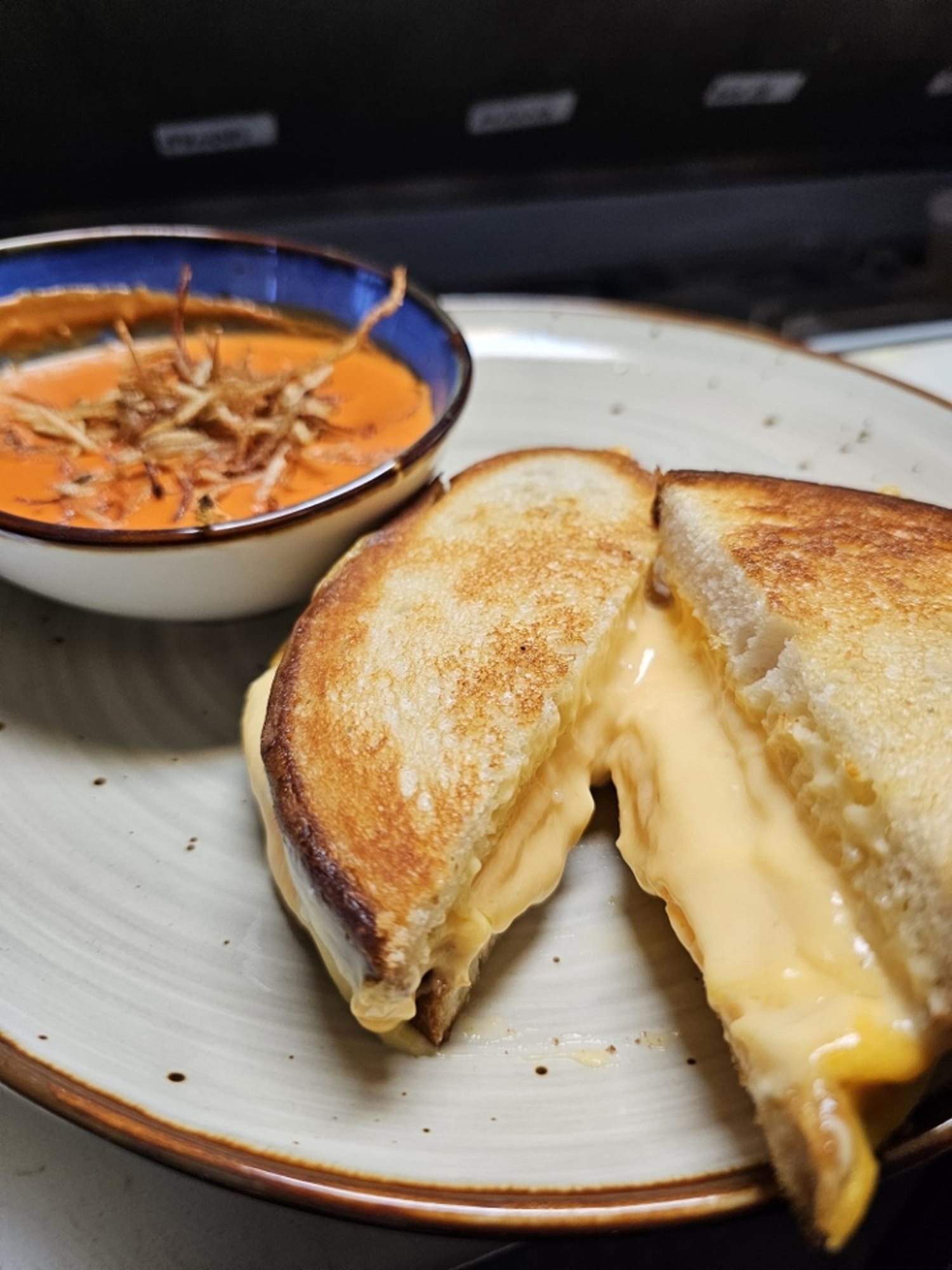 Urban Grilled Cheese w/Tomato Soup