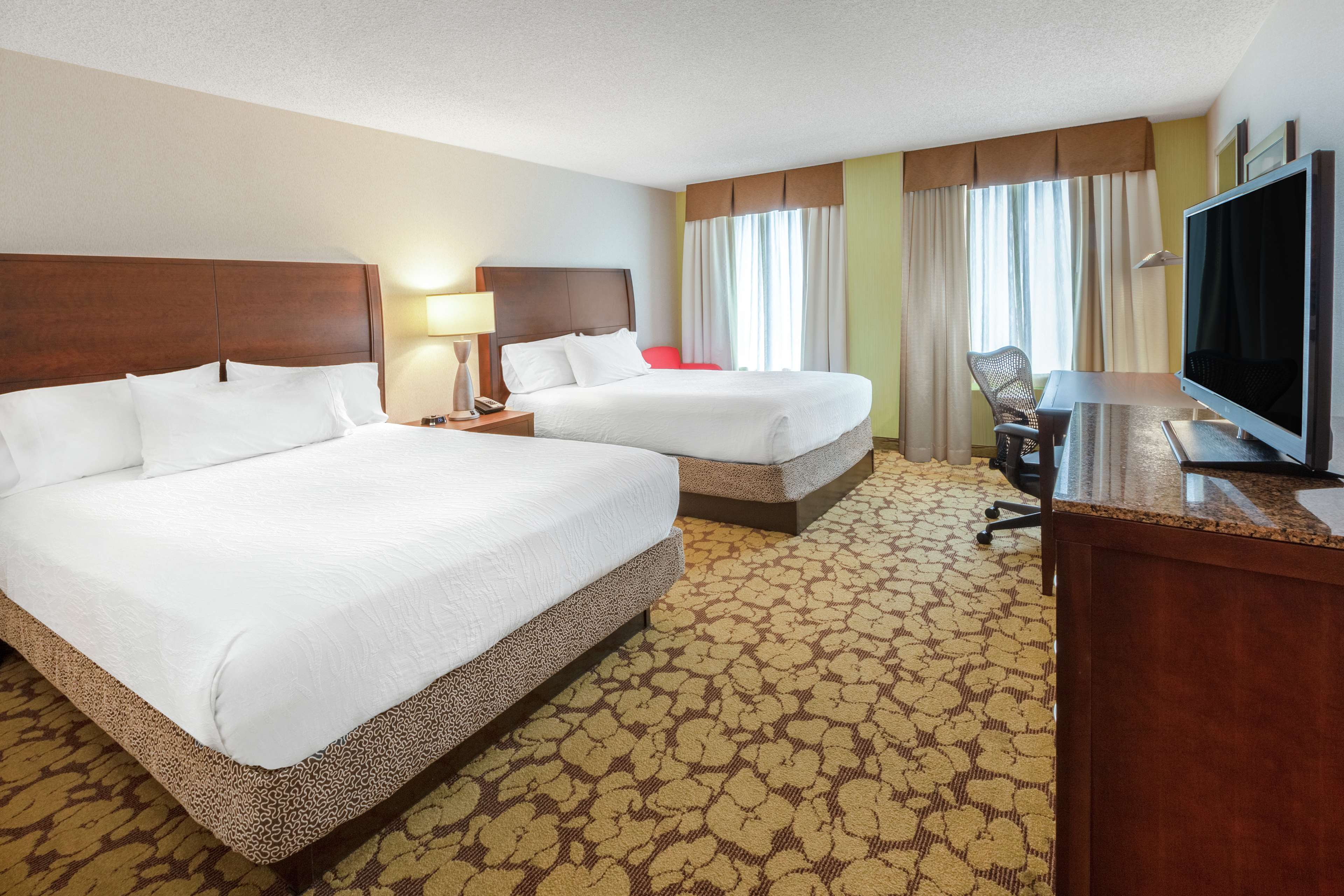 Hilton Garden Inn Pittsburgh University Place Photo