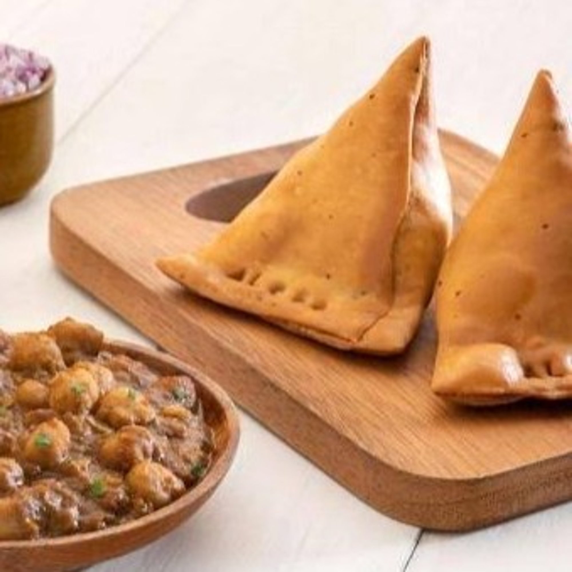 Samosa w/ Cholay (2)