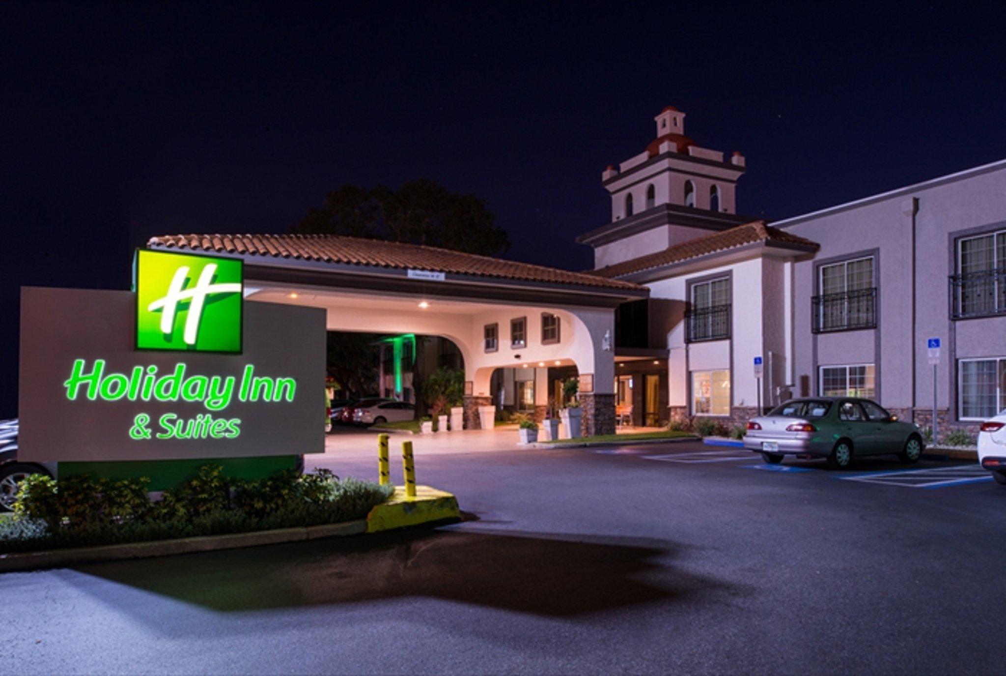 Holiday Inn & Suites Tampa N - Busch Gardens Area Photo