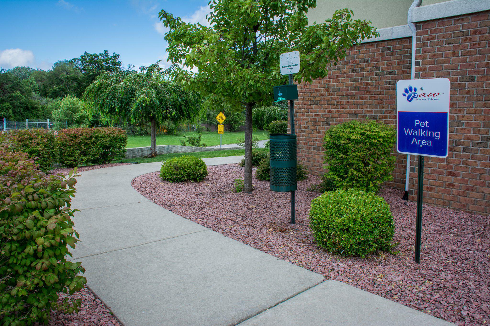 Candlewood Suites South Bend Airport Photo