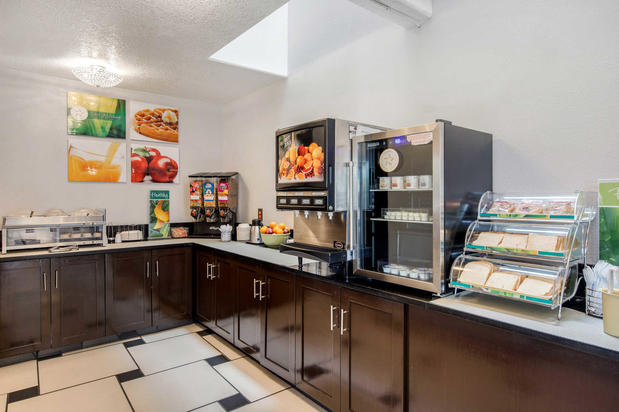 Images Quality Inn & Suites